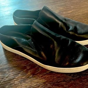 I got pregnant, my feet grew! I am so sad, but ordered new ones in bigger size!